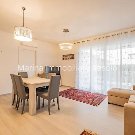 Blue Bay Apartment *
